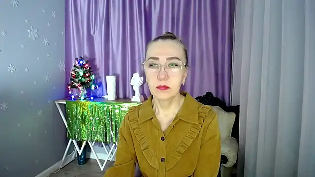 Snapshot of queen_a_n_i chatting on 2, 1, 2025 queen a n i online show from 2, 1, 2025