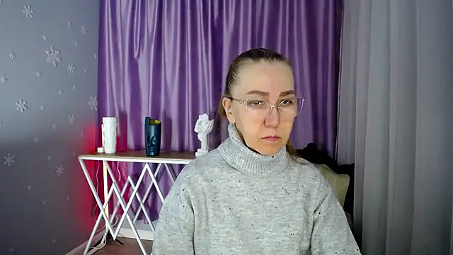 Snapshot of queen_a_n_i chatting on 18, 1, 2025 queen a n i online show from 18, 1, 2025