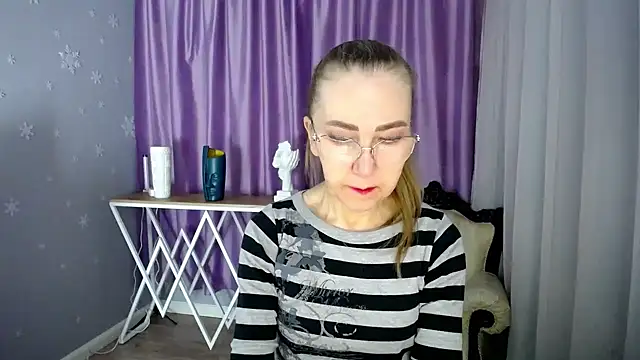 Snapshot of queen_a_n_i chatting on 22, 2, 2025 queen a n i online show from 22, 2, 2025