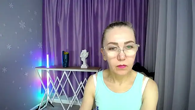 Snapshot of queen_a_n_i chatting on 15, 9, 2025 queen a n i online show from 15, 9, 2025