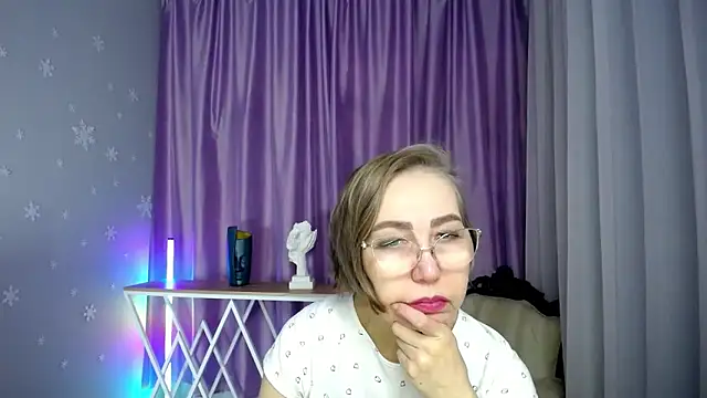 queen a n i online show from 14, 11, 2025