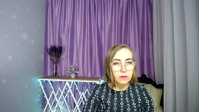 queen a n i online show from 17, 4, 2026