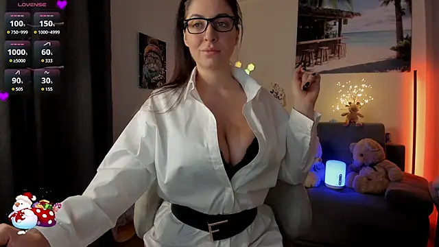 Snapshot of victorias_world chatting on 5, 12, 2025 victorias world online show from 5, 12, 2025