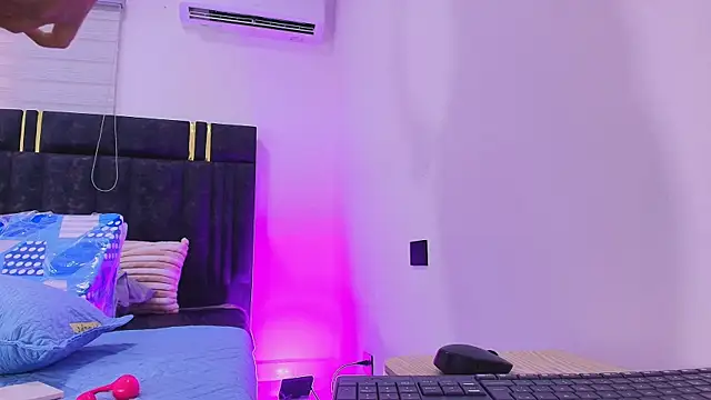 lay navas online show from 4, 12, 2025