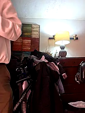 Torresmor online show from 4, 12, 2025