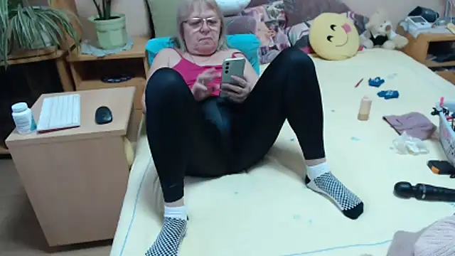 Snapshot of Margaret-milf chatting on 14, 11, 2025 Margaret-milf online show from 14, 11, 2025