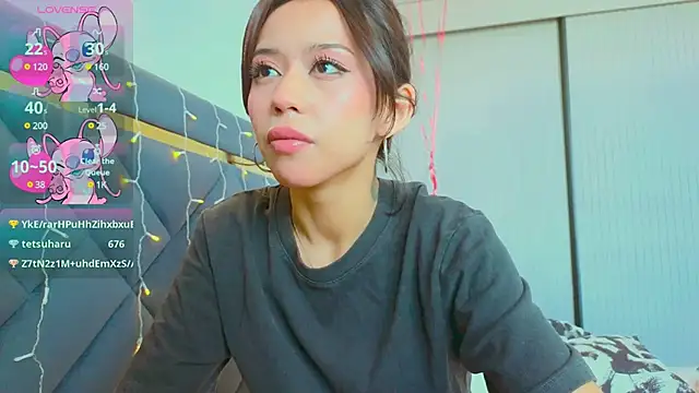 Mia Tin online show from 2, 2, 2025