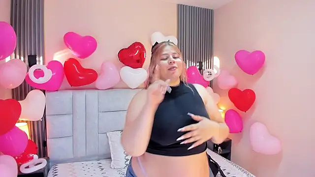 Snapshot of EYMI_TOMSOM chatting on 16, 2, 2026 EYMI TOMSOM online show from 16, 2, 2026