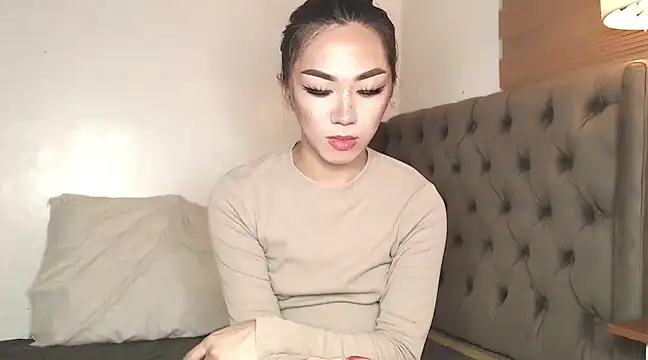 Local Hoelyx online show from 27, 2, 2025