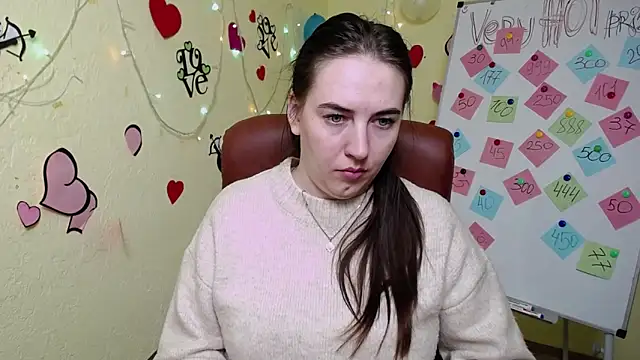 Snapshot of KaleyReed chatting on 6, 2, 2025 KaleyReed online show from 6, 2, 2025