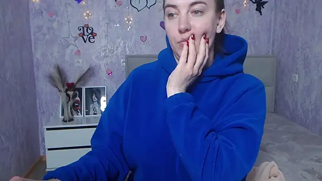 Snapshot of KaleyReed chatting on 19, 2, 2025 KaleyReed online show from 19, 2, 2025