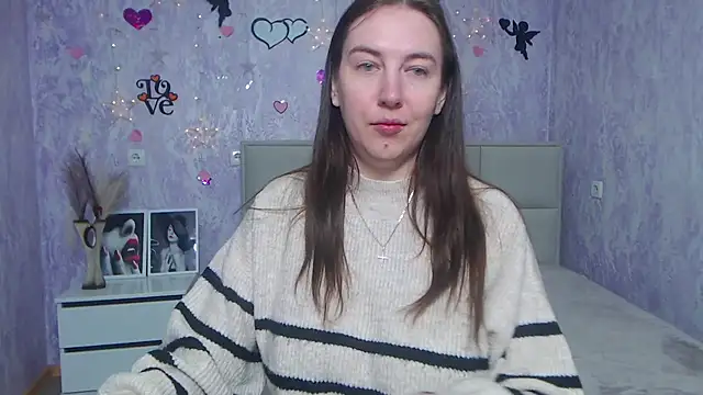 Snapshot of KaleyReed chatting on 3, 3, 2025 KaleyReed online show from 3, 3, 2025