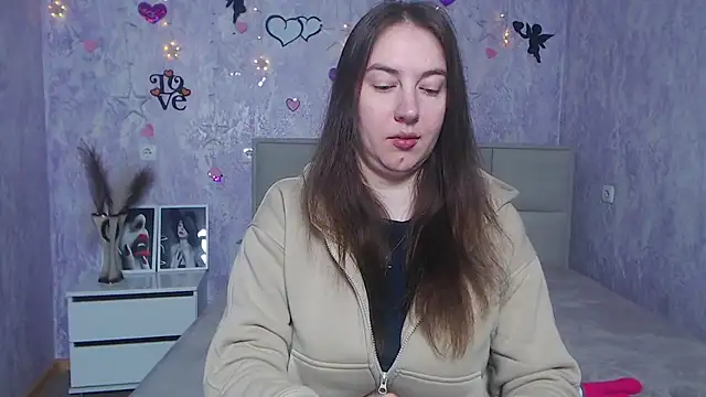 Snapshot of KaleyReed chatting on 6, 3, 2025 KaleyReed online show from 6, 3, 2025