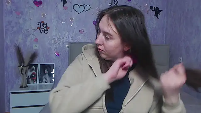 Snapshot of KaleyReed chatting on 6, 3, 2025 KaleyReed online show from 6, 3, 2025