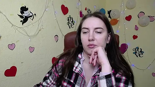 Snapshot of KaleyReed chatting on 8, 3, 2025 KaleyReed online show from 8, 3, 2025