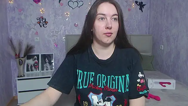 Snapshot of KaleyReed chatting on 10, 3, 2025 KaleyReed online show from 10, 3, 2025