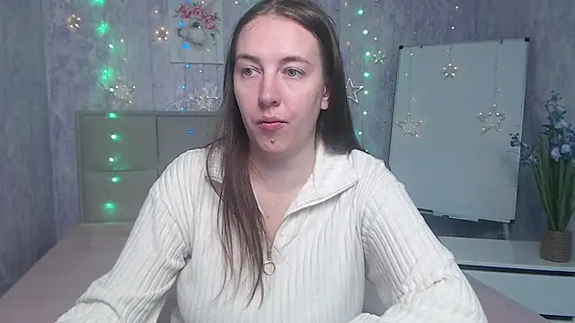 Snapshot of KaleyReed chatting on 10, 9, 2025 KaleyReed online show from 10, 9, 2025