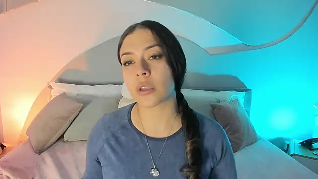Snapshot of Nicolle_W chatting on 15, 9, 2025 Nicolle W online show from 15, 9, 2025