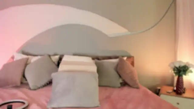 Snapshot of Nicolle_W chatting on 20, 9, 2025 Nicolle W online show from 20, 9, 2025