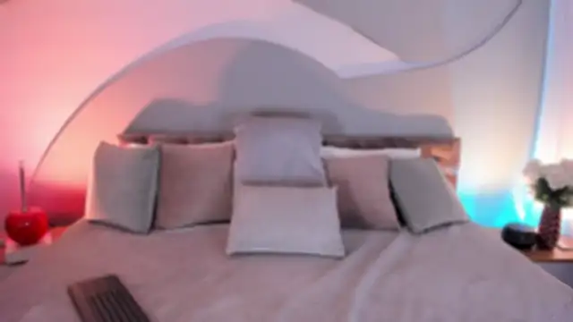Snapshot of Nicolle_W chatting on 1, 7, 2026 Nicolle W online show from 1, 7, 2026