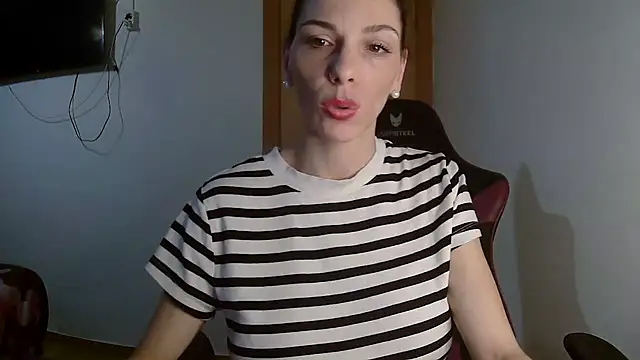 Vampirosa online show from 4, 2, 2026