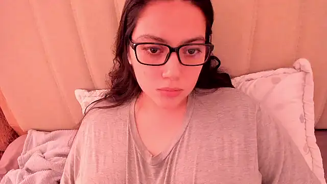 Snapshot of roniewester chatting on 21, 6, 2026 roniewester online show from 21, 6, 2026