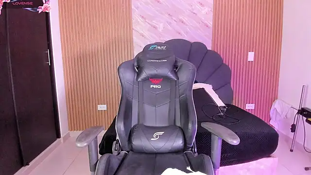 Snapshot of karol_green_ chatting on 6, 2, 2026 karol green online show from 6, 2, 2026