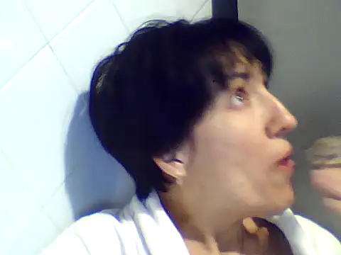 Snapshot of SunnyAmorre chatting on 8, 9, 2025 SunnyAmorre online show from 8, 9, 2025