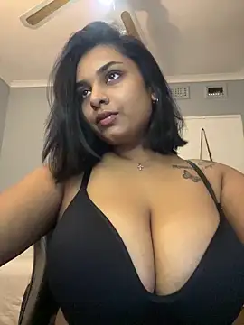 Snapshot of layla_amin chatting on 12, 4, 2026 layla amin online show from 12, 4, 2026