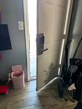 RoyalWearing online show from 13, 10, 2025