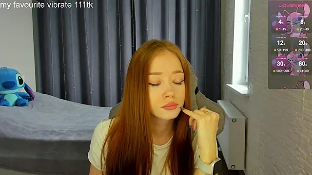 Snapshot of Hot_Mia_ chatting on 5, 3, 2025 Hot Mia online show from 5, 3, 2025