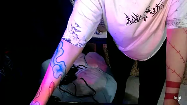 Snapshot of JINX_26 chatting on 20, 11, 2025 JINX 26 online show from 20, 11, 2025