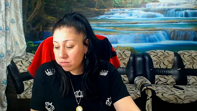 Snapshot of MoistMady chatting on 14, 4, 2026 MoistMady online show from 14, 4, 2026