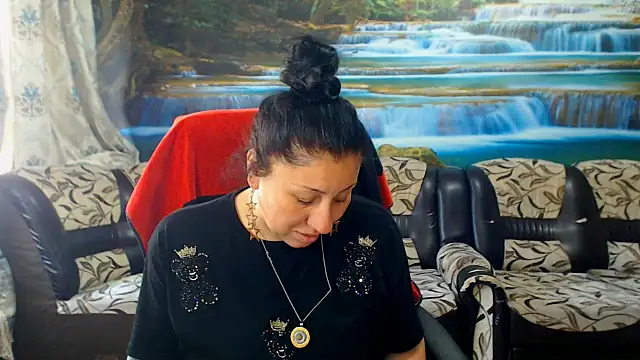 Snapshot of MoistMady chatting on 20, 5, 2026 MoistMady online show from 20, 5, 2026