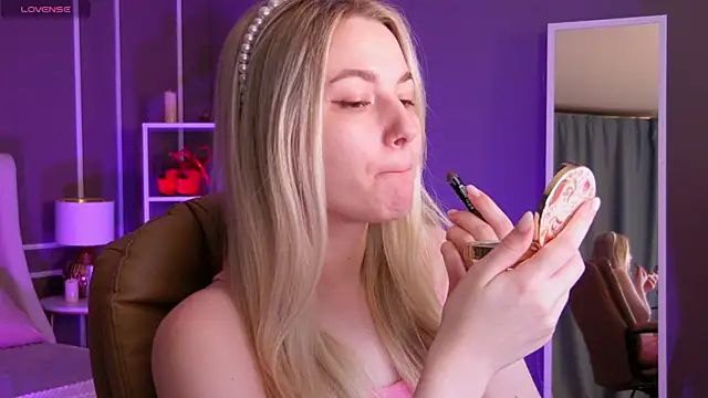 elinanortas online show from 30, 1, 2025