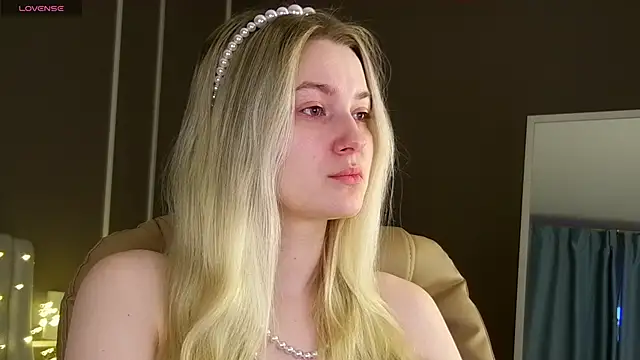 elinanortas online show from 8, 3, 2025