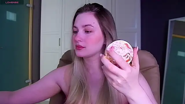 elinanortas online show from 15, 9, 2025