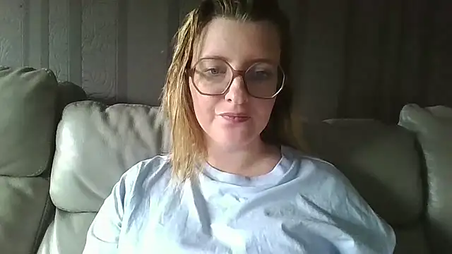 LiquidLeonie online show from 5, 4, 2026