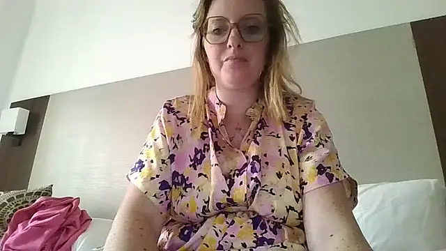 LiquidLeonie online show from 8, 4, 2026