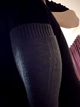 AmethystFoxx online show from 4, 2, 2025