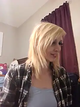 AmethystFoxx online show from 21, 3, 2025