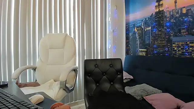 Snapshot of ashleymilf_1 chatting on 19, 2, 2025 ashleymilf 1 online show from 19, 2, 2025