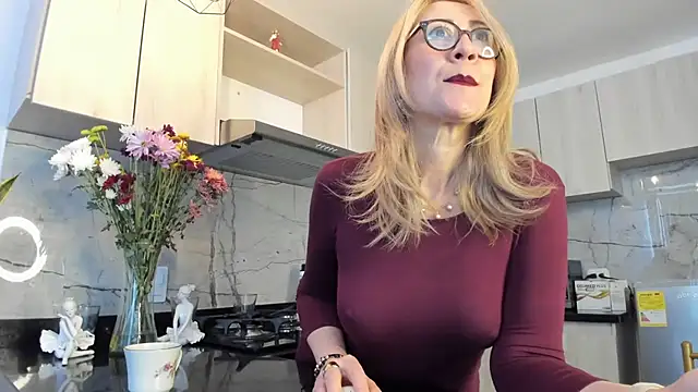 Snapshot of ashleymilf_1 chatting on 21, 2, 2025 ashleymilf 1 online show from 21, 2, 2025