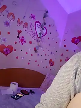 BellaBellaHot online show from 13, 10, 2025