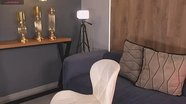 NaomiSainz online show from 15, 11, 2025