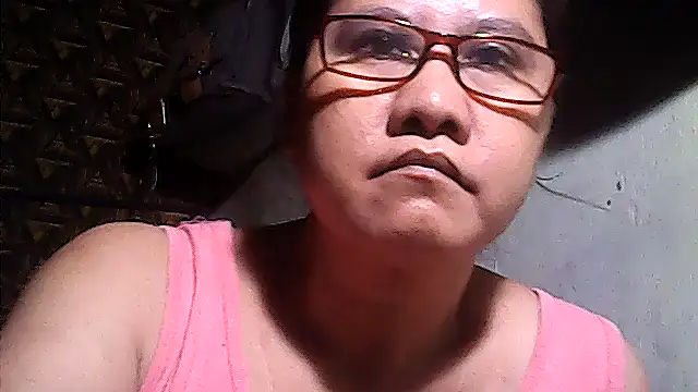 Snapshot of sweetsosie18 chatting on 24, 4, 2026 sweetsosie18 online show from 24, 4, 2026