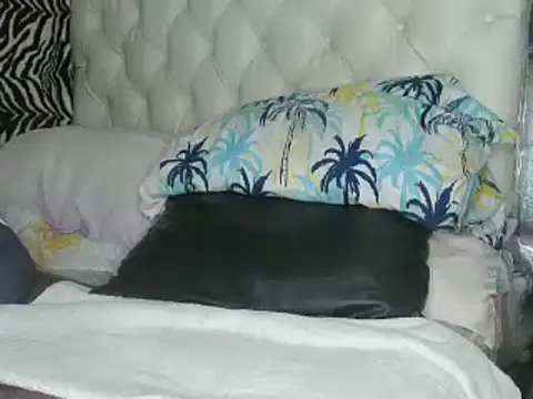 sharlot003 online show from 18, 2, 2025