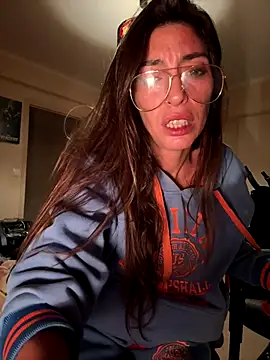 amanilouve online show from 1, 11, 2025