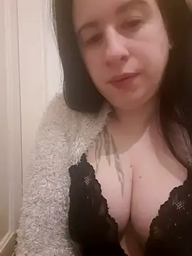 Snapshot of Tinka-Bella-Privat chatting on 28, 4, 2026 Tinka-Bella-Privat online show from 28, 4, 2026