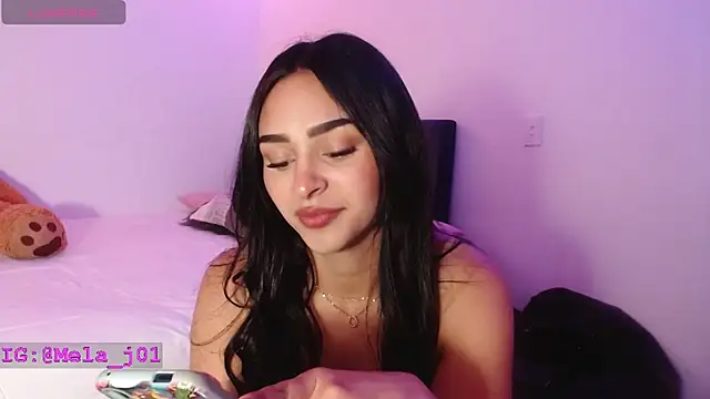 Melaniie01 online show from 12, 12, 2024